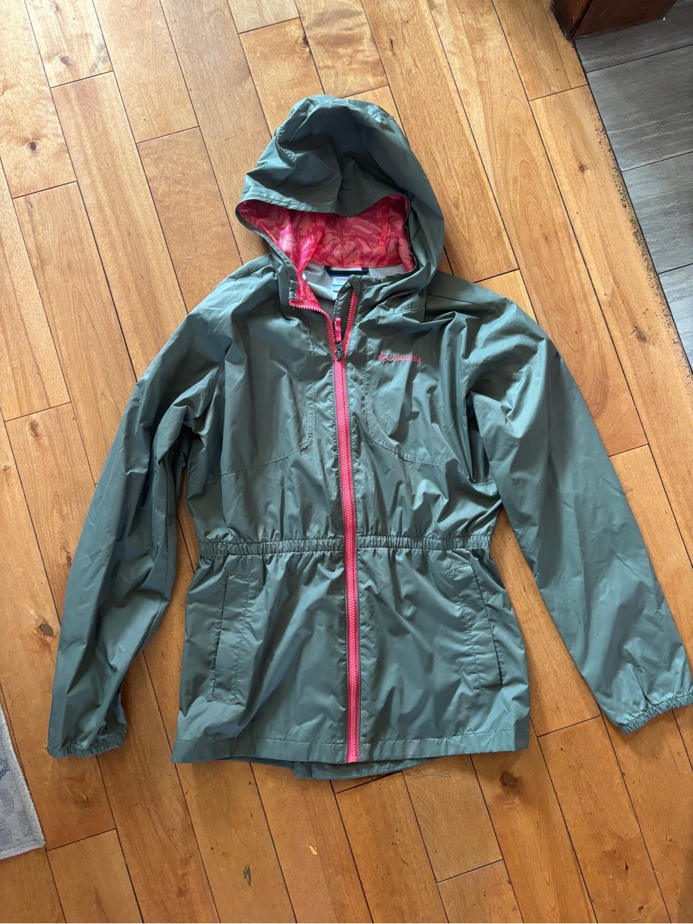 Columbia girls XL Olive Green rain Jacket with Pink Lining